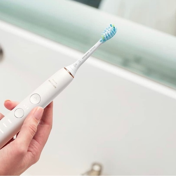 New Never Used Philips Sonicare 9750 DiamondClean Smart, Rose Gold, - Picture 7 of 7